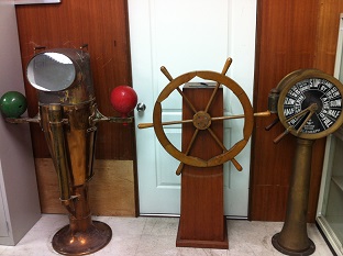 磁羅經、舵、俥鐘