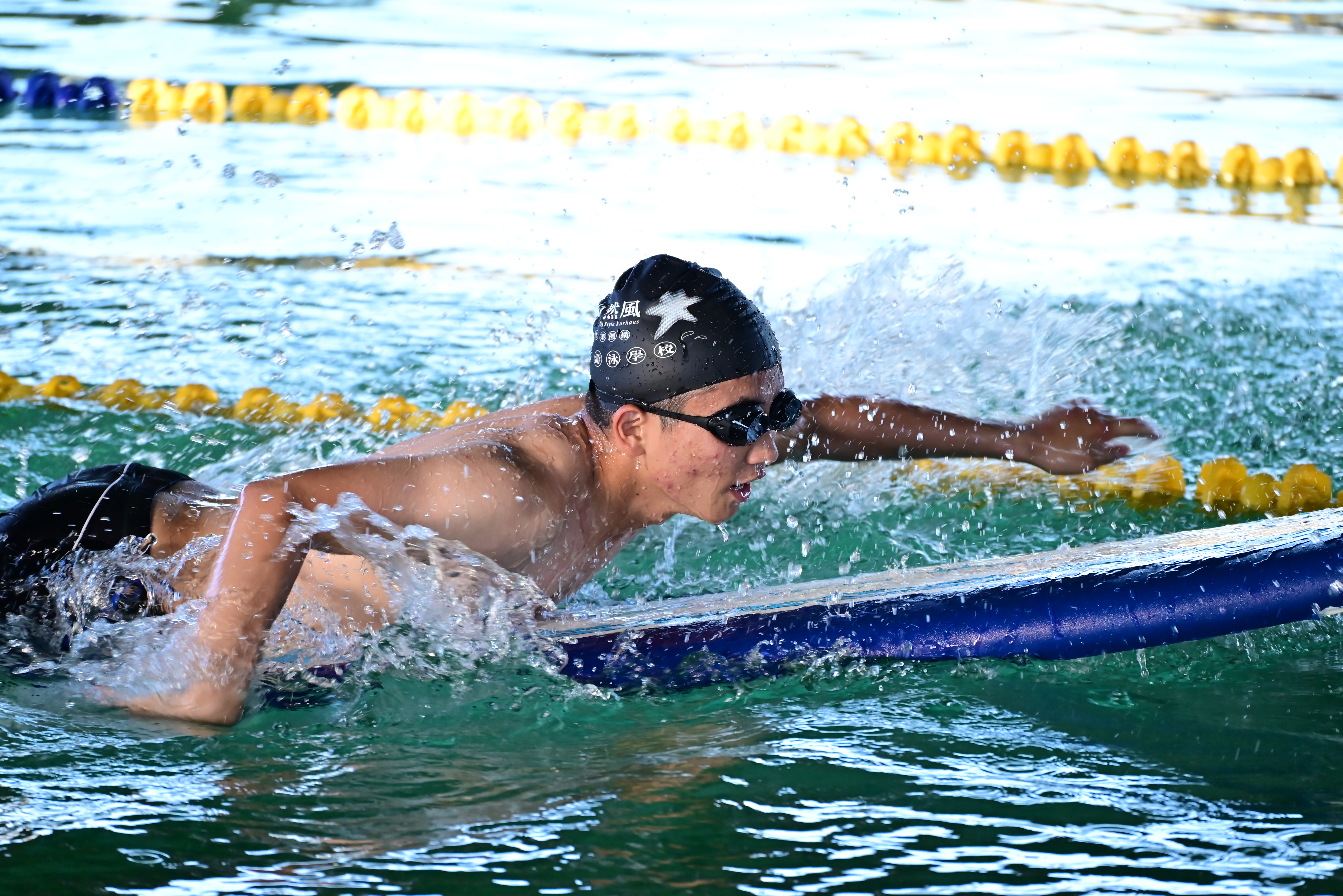 海軍軍官學校111學年學生總隊錨鍊盃游泳趣味競賽